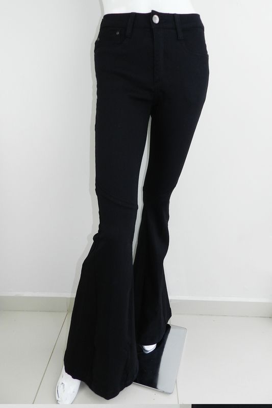 calça flare carmim